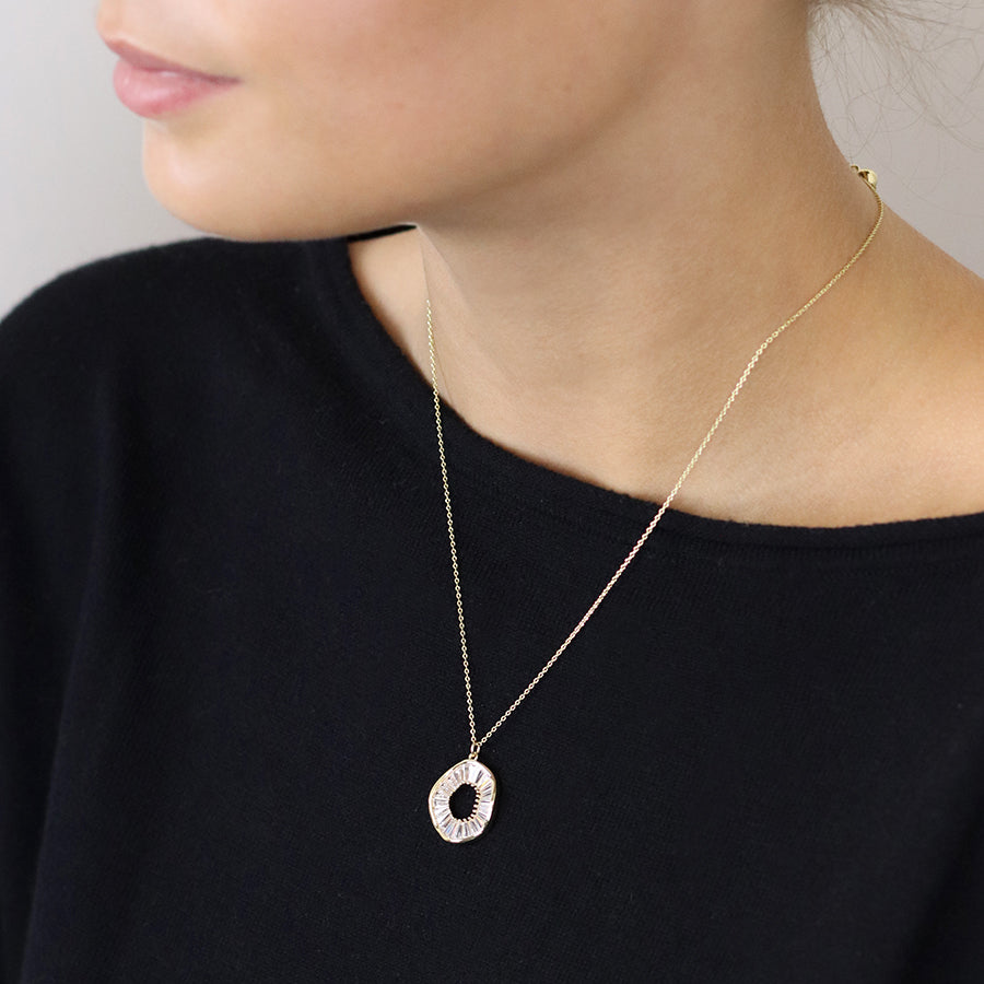 Organic Wave Circle Necklace
