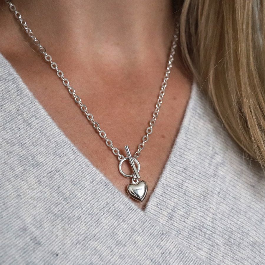 Silver Plated t-bar and heart necklace